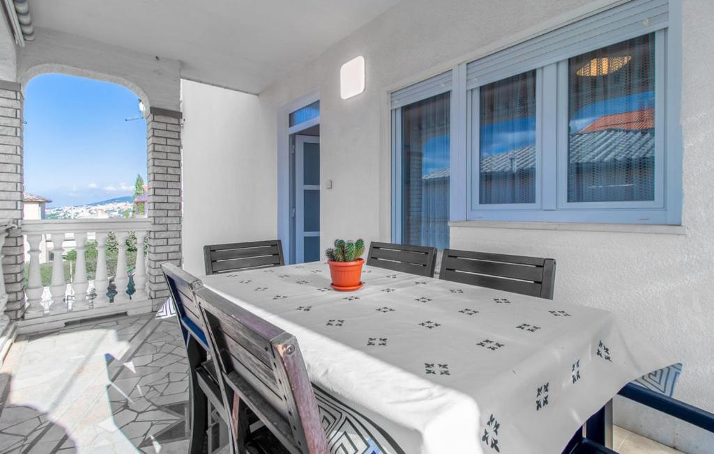 Apartment App 4+1 S Dvije Spavace Sobe Selce