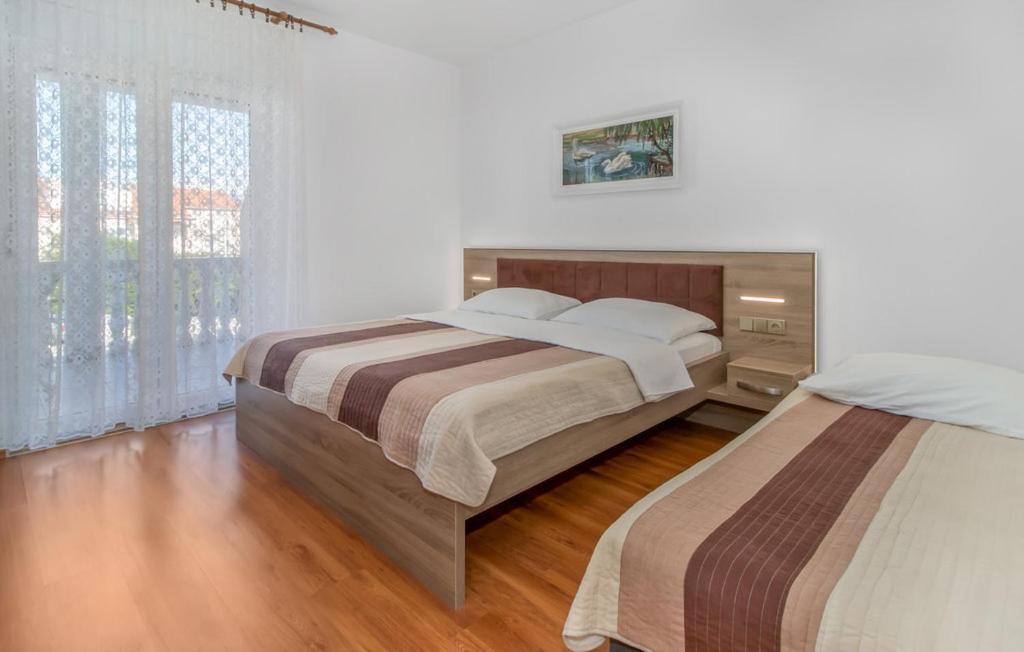 App 4+1 S Dvije Spavace Sobe Apartment
