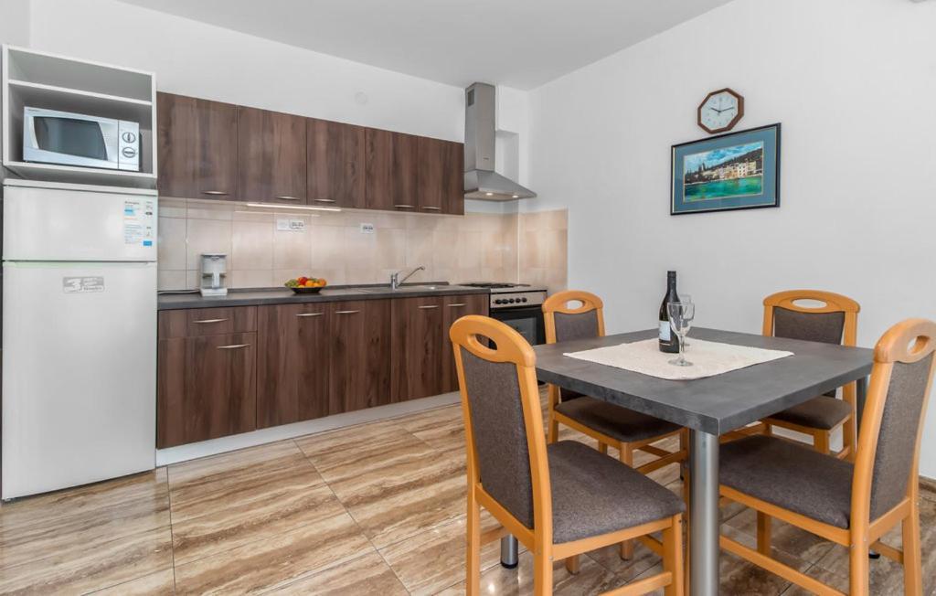 App 4+1 S Dvije Spavace Sobe Apartment *